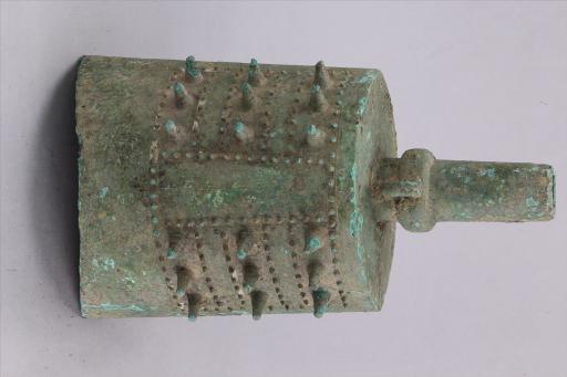 西周晚期乳丁纹铜甬钟