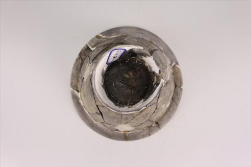 新石器时代屈家岭文化敞口弧腹镂孔圈足细泥黑陶豆