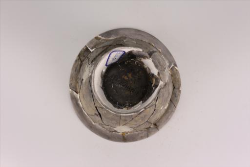 新石器时代屈家岭文化敞口弧腹镂孔圈足细泥黑陶豆