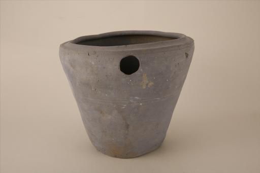 东汉敛口圆唇凹沿斜弧腹平底圆形仓门凹弦纹泥质灰陶仓