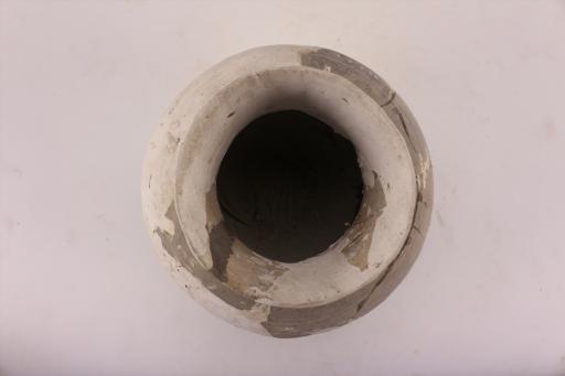 商侈口长束颈鼓腹凹弦纹泥质褐胎黑皮陶壶