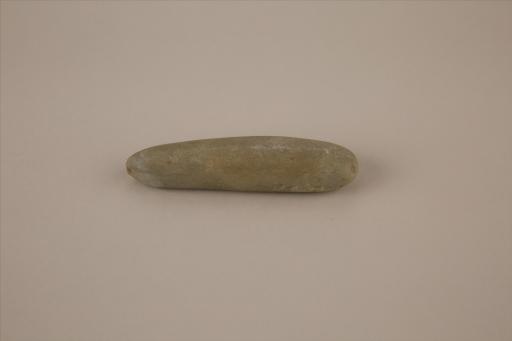 新石器时代大溪文化长条形弧顶青灰色石凿