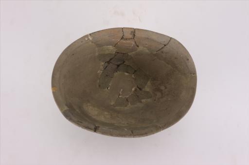 新石器时代大溪文化敞口弧腹圈足泥质灰陶碗