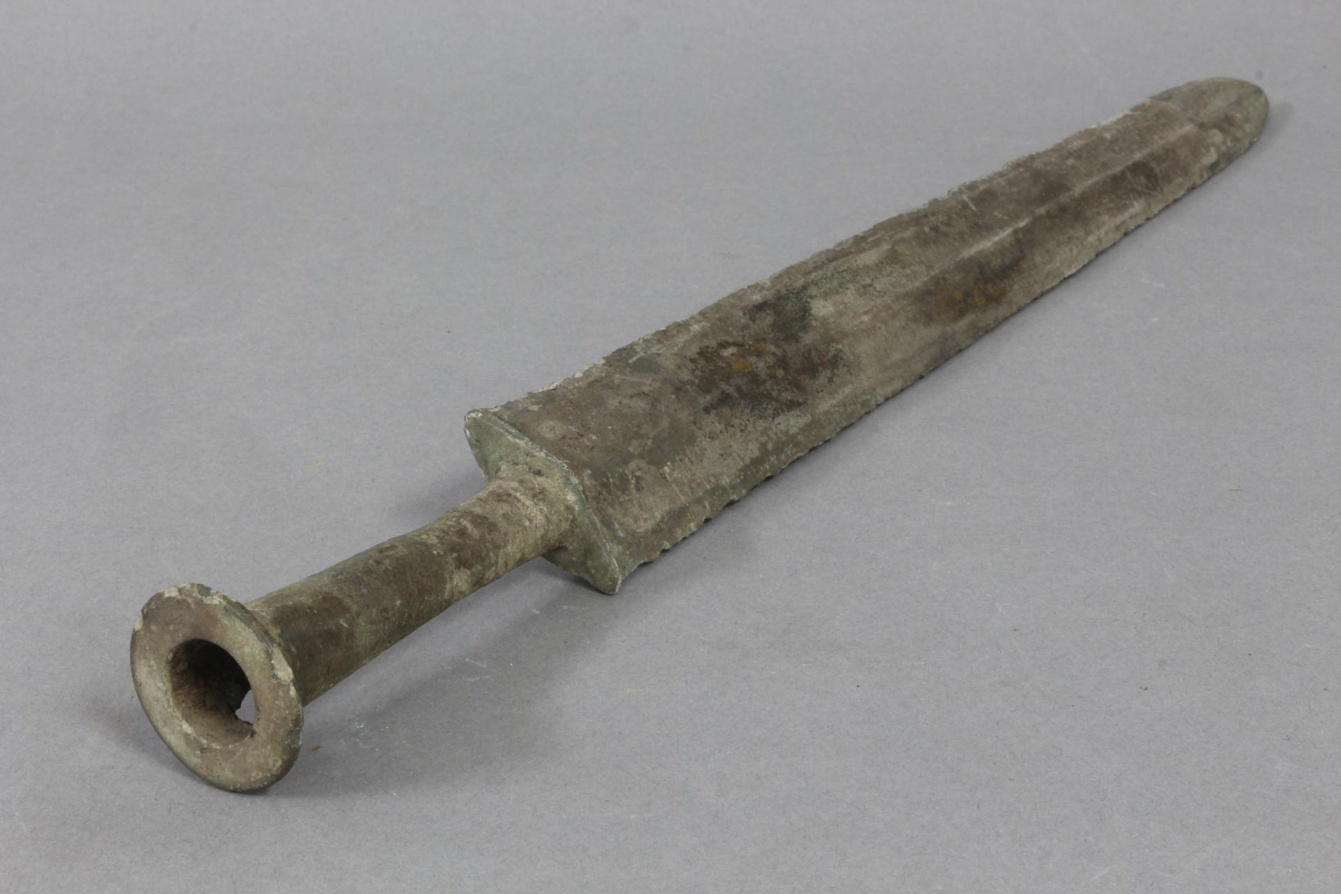 战国时期空心茎素面青铜剑