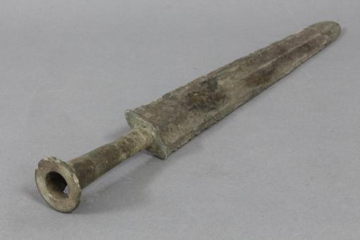 战国时期空心茎素面青铜剑