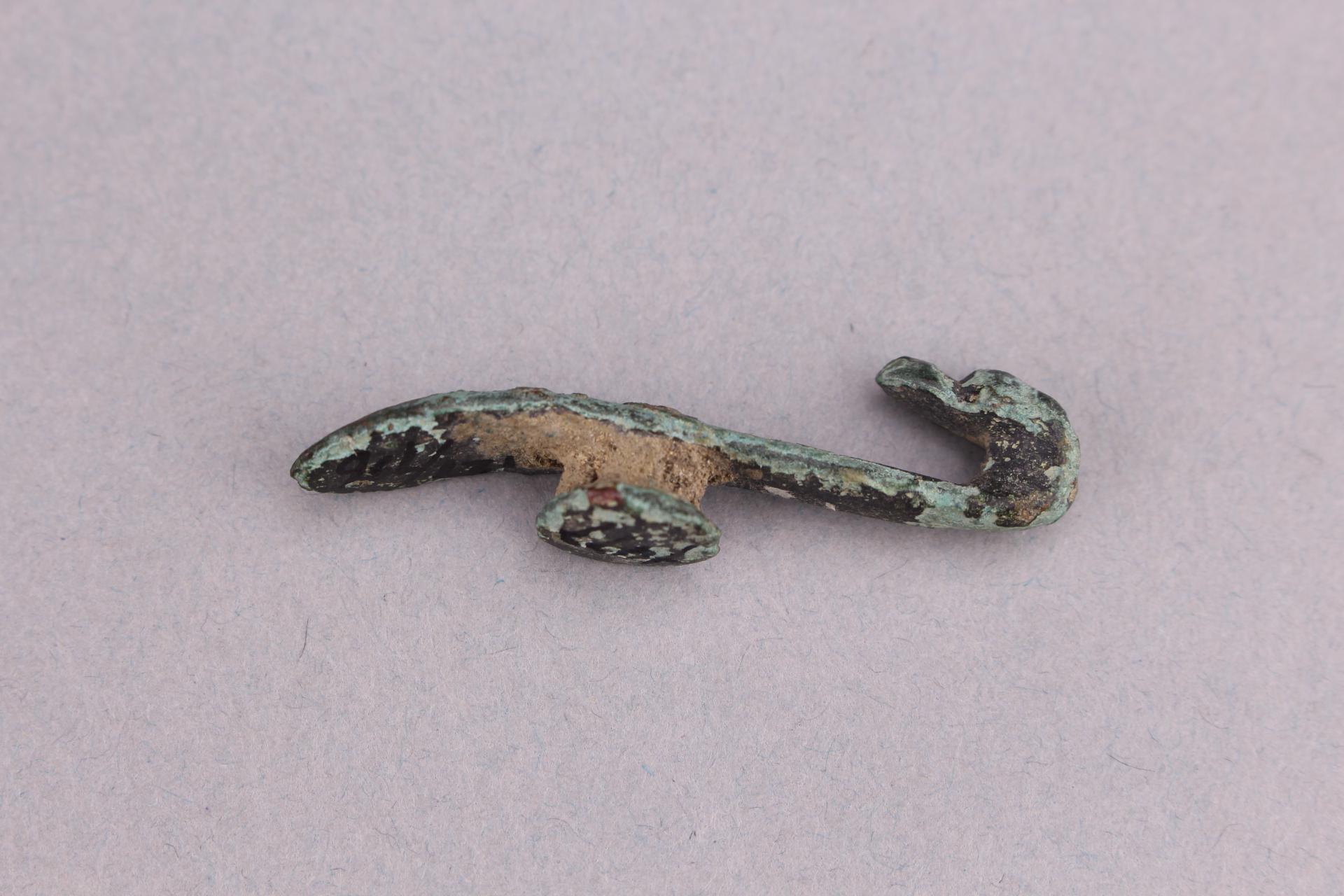 战国时期琵琶形铜带钩